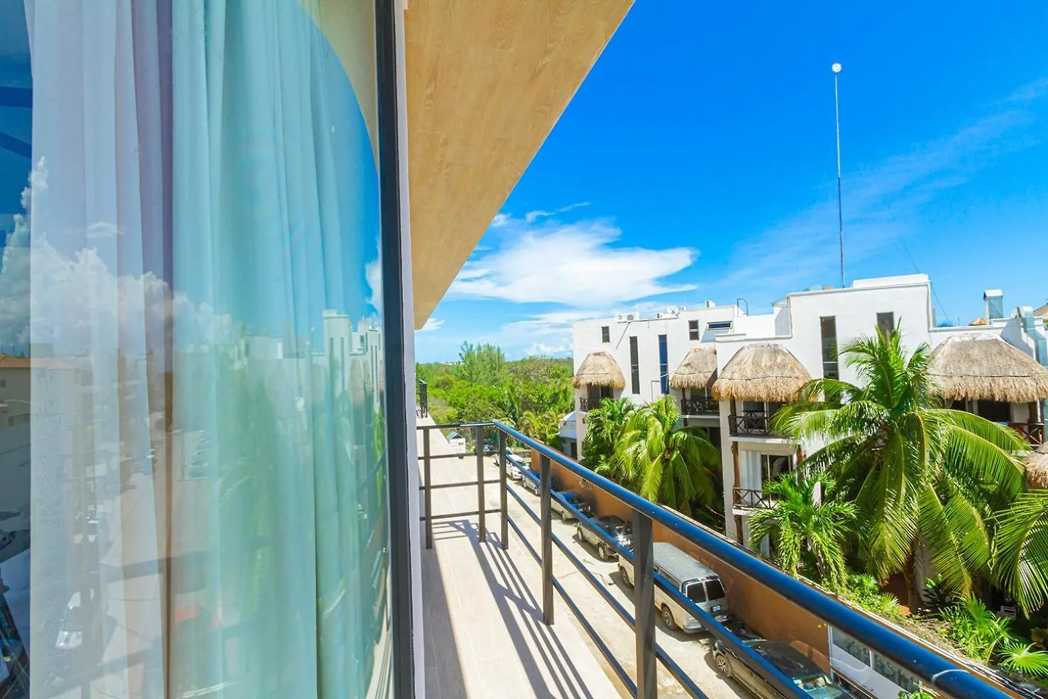 The Boat Playa Del Carmen Apartment