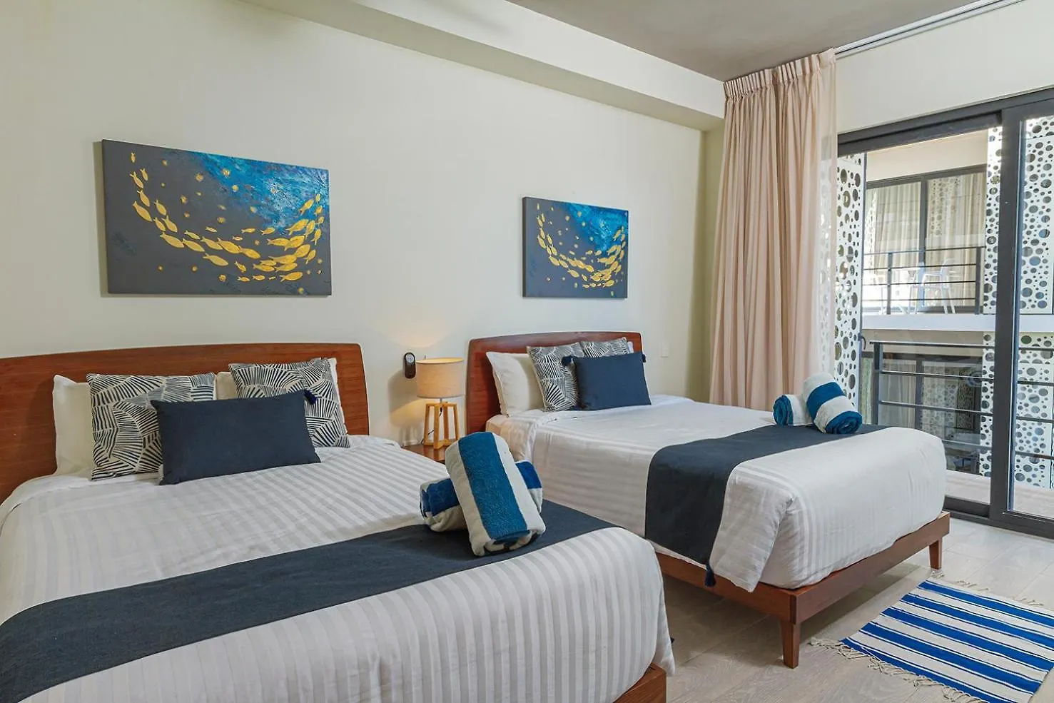 The Boat Playa Del Carmen Apartment