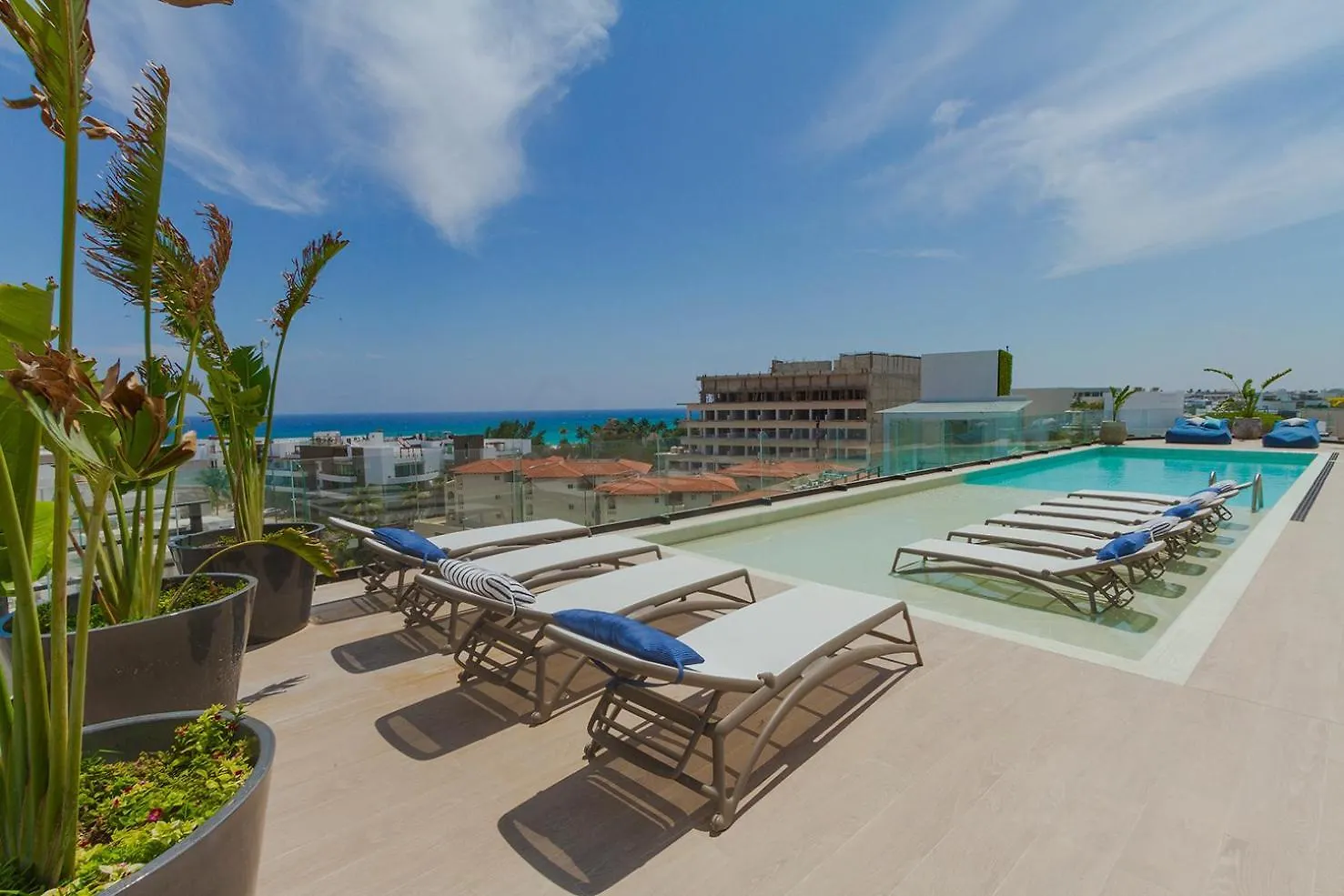 The Boat Playa Del Carmen Apartment